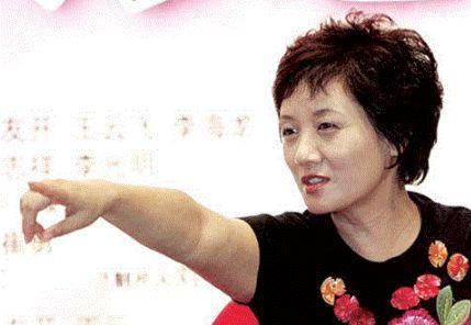 张国立被爆出轨，邓婕手撕“第三者”袁立？网友：老实人都是装的