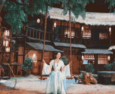 ​《流水迢迢》：“细思极恐：声称没有九族的江慈，其身份竟非简单”