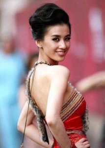 ​纠结在抱怨与捆绑之中，黄圣依与杨子的爱情只剩利益