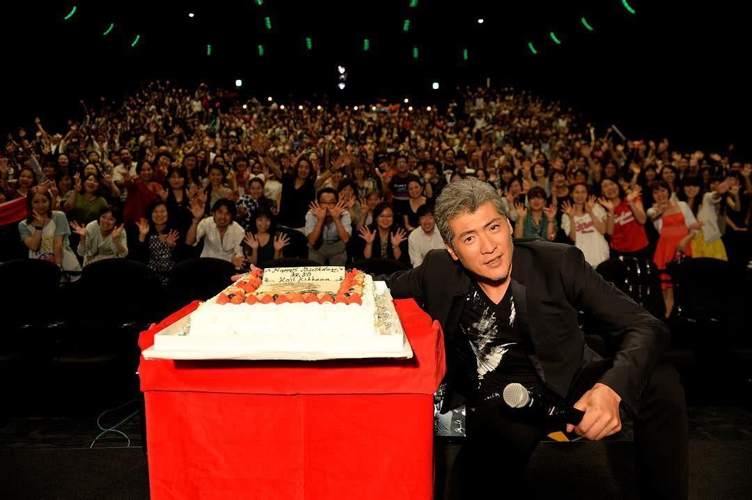 吉川晃司个人资料写真作品