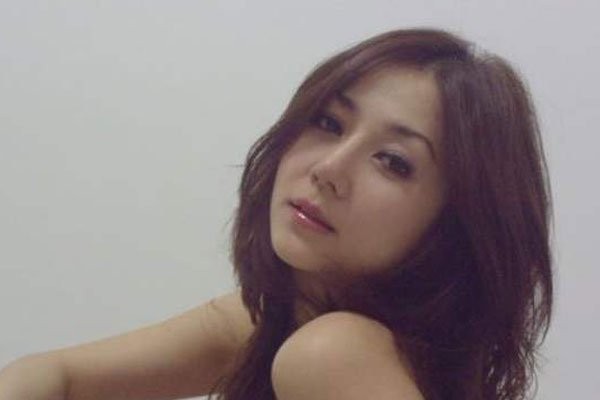 史姗妮博客转载图片 丈夫出轨7000万转载还是离婚了