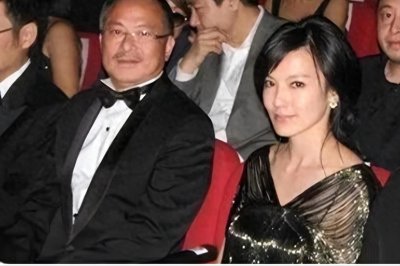 私交混乱陪睡上位，牵扯17个男人，“性感女神”林熙蕾现形记！