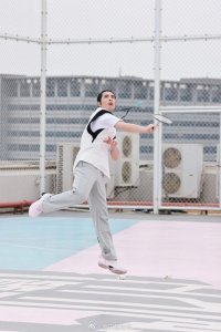 ​网友深圳偶遇萧敬腾打球 网友：怪不得深圳要下雨了