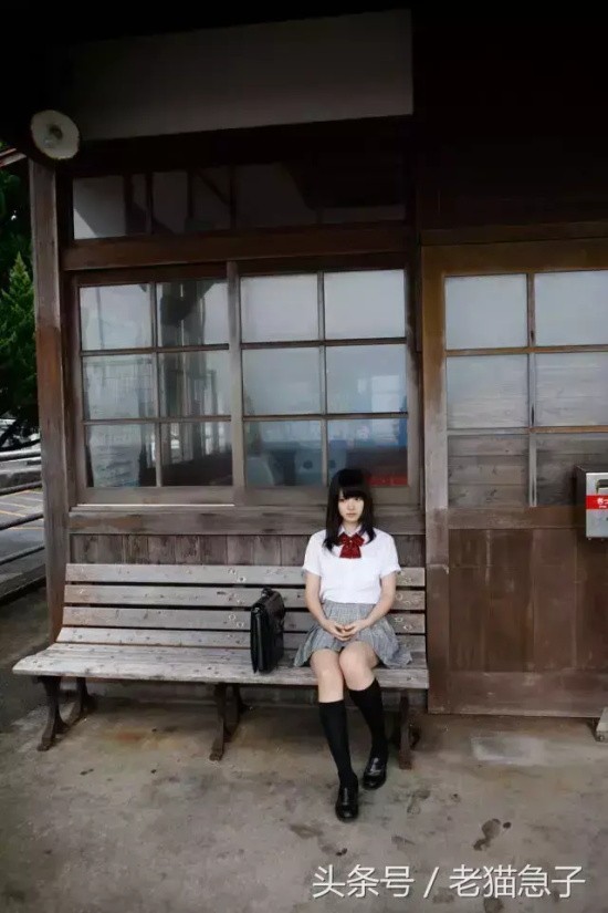 日本女演员铃木爱理美图分享，清纯秀美的小家碧玉！