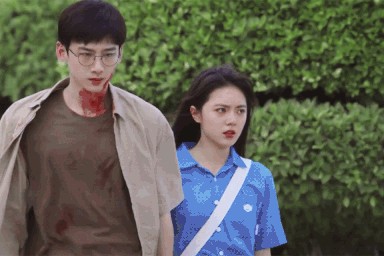 白敬亭赵今麦开端开播1周年 