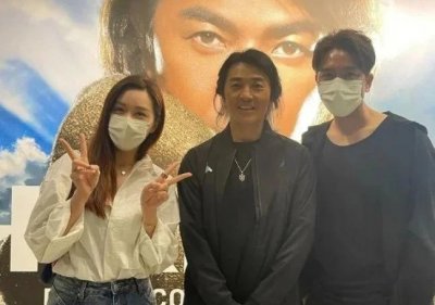 ​马国明与汤洛雯看郑伊健演唱会 浪漫告白：准我一生也爱你一个
