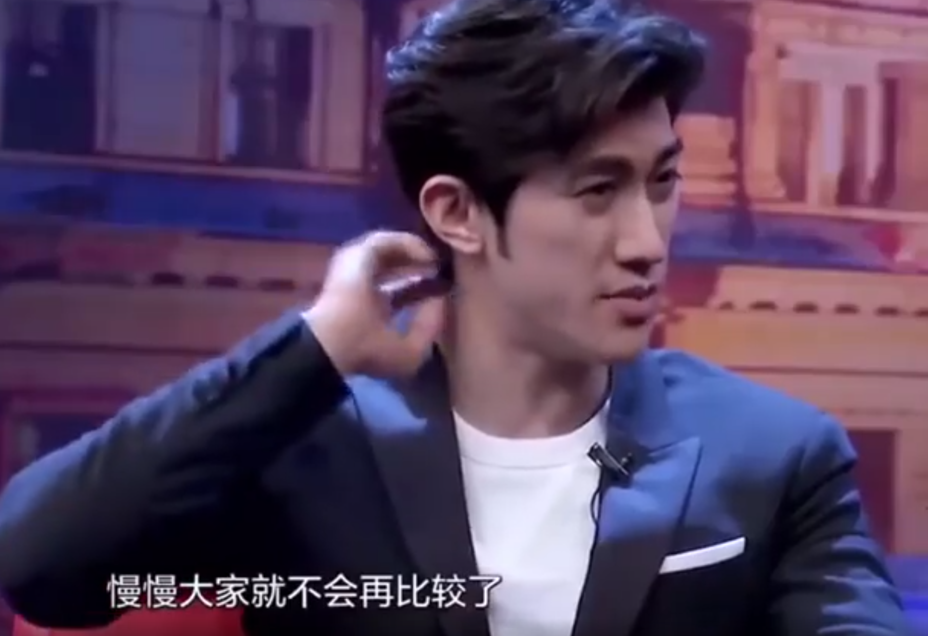 因学习跪地痛哭，为拍戏浑身是伤，爱挑战的李治廷凭借新作受关注