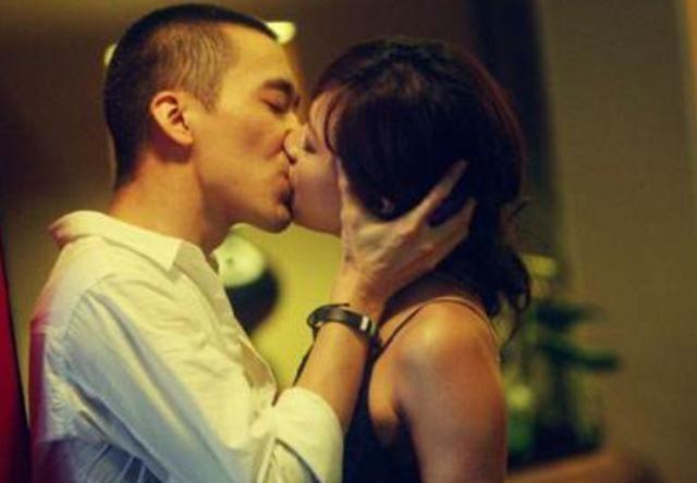 明星拍吻戏的尴尬镜头,周杰伸舌头,陈紫涵无奈,黄立行最尴尬!