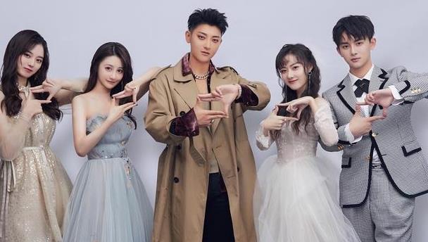 黄子韬旗下有哪些艺人 黄子韬家境资料介绍