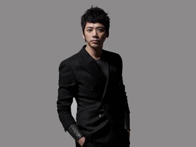​苏见信被曝已购爱巢欲明年结婚，与女友相守17年，终于迎来好事