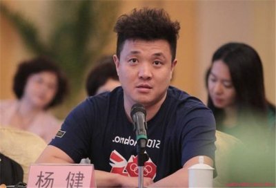 ​央视主持人杨健是同志怎么回事 杨健个人资料背景曝光
