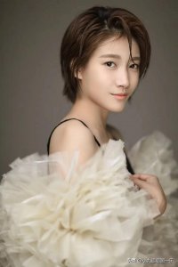 ​演员啜妮是谁(连开三部热播剧，美女演员啜妮究竟是何许人也)