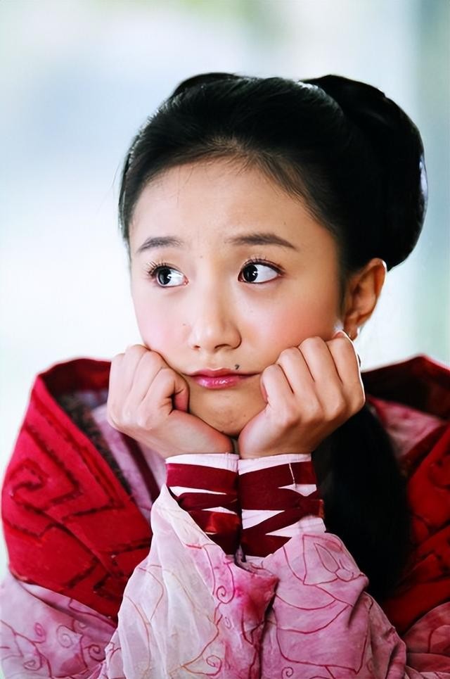 李倩图片个人资料（李倩嘴角的痣对她影响多大）