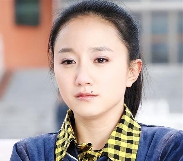 李倩图片个人资料（李倩嘴角的痣对她影响多大）