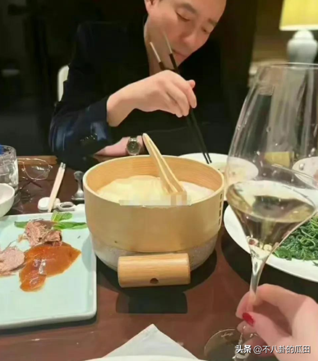 张颖颖主演新剧海报 所有只有汪小菲受伤的世界达成了  