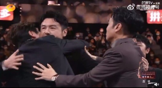 新晋视帝!雷佳音说太丢人了这是直播