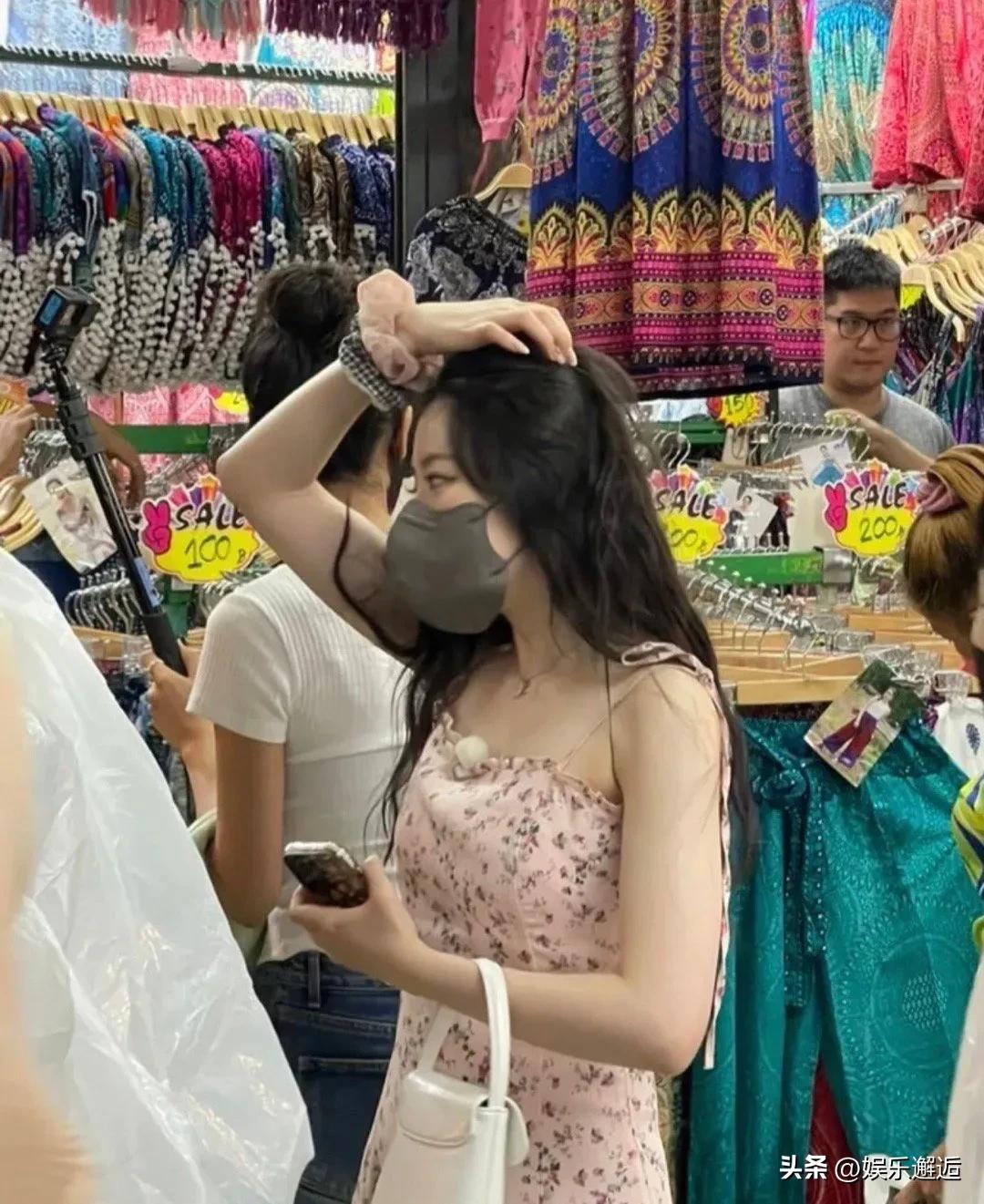 路人视角下的叶舒华，微胖身材十分养眼，吊打娱乐圈“白幼瘦”