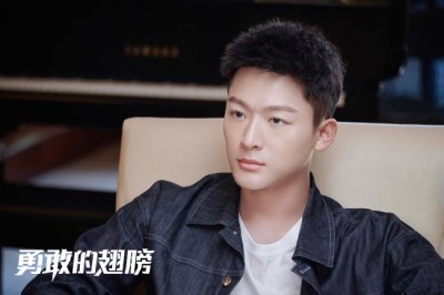 ​《勇敢的翅膀》收官 张晚意富大龙展空军亮剑精神