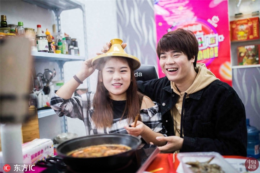 美食主播年入百万销售额破亿 一年免费吃上千万变胖五十斤！