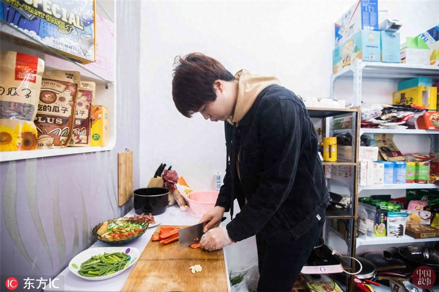 美食主播年入百万销售额破亿 一年免费吃上千万变胖五十斤！