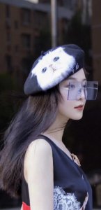 ​范冰冰画报挂卢浮宫入口，妆容精致占“C位”，国际地位依旧强悍