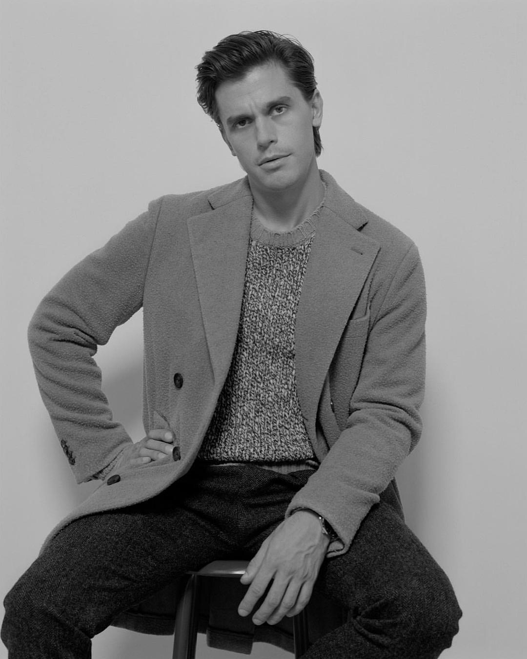 安东尼·波罗夫斯基个人资料写真作品