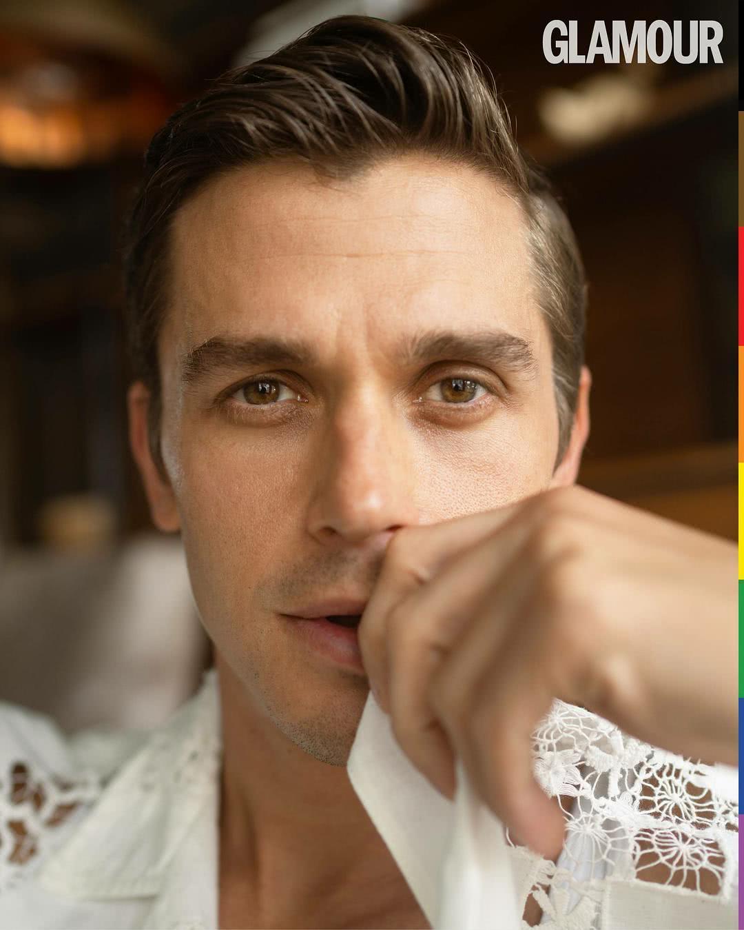 安东尼·波罗夫斯基个人资料写真作品