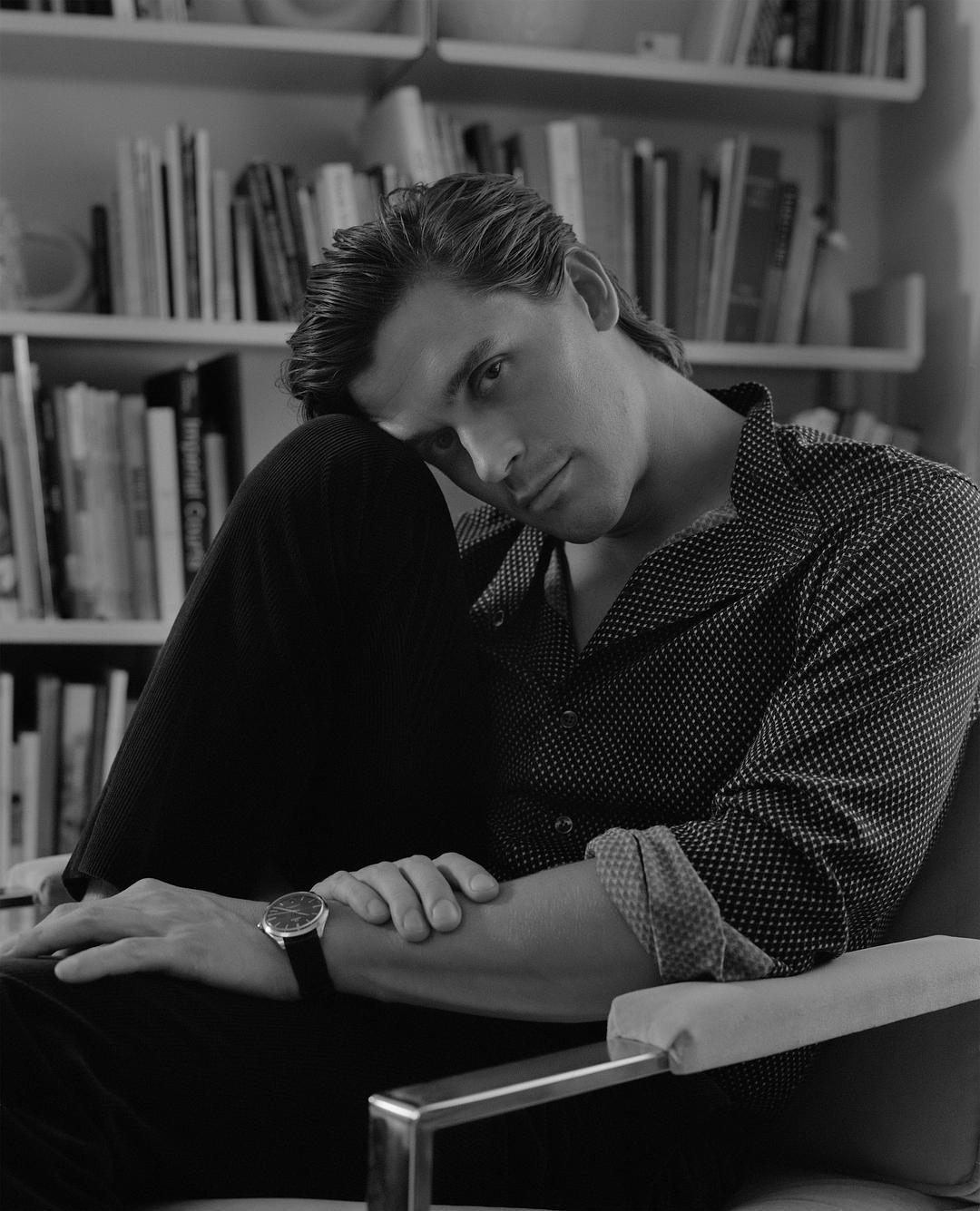 安东尼·波罗夫斯基个人资料写真作品