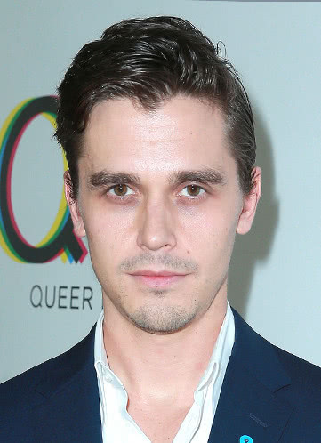 安东尼·波罗夫斯基个人资料写真作品