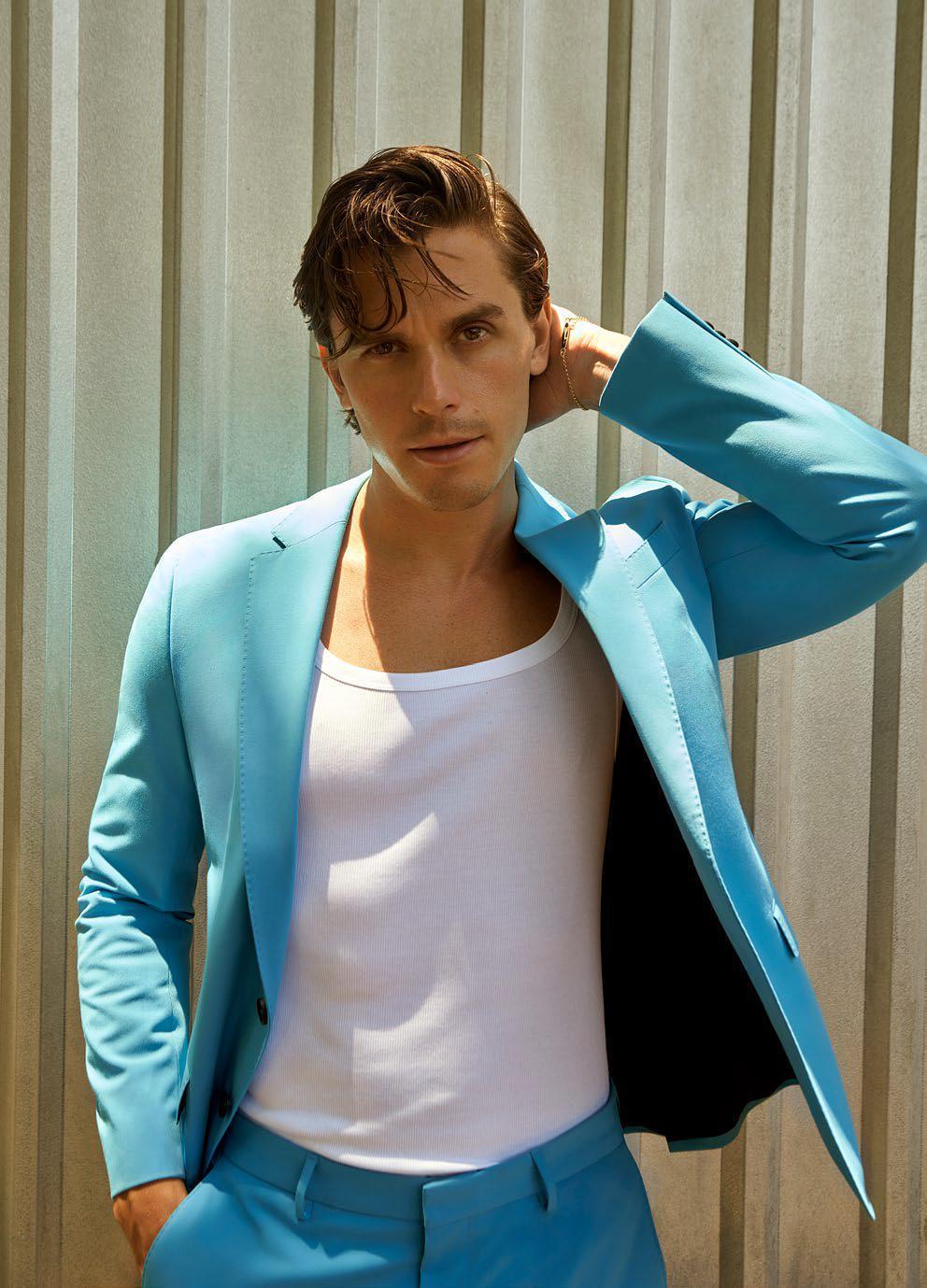 安东尼·波罗夫斯基个人资料写真作品