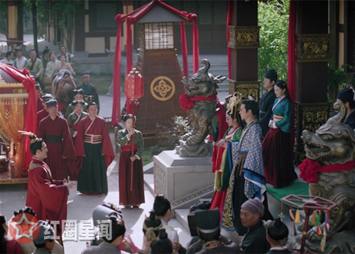 独孤天下独孤曼陀喜欢李昞吗 李昞喜欢曼陀什么