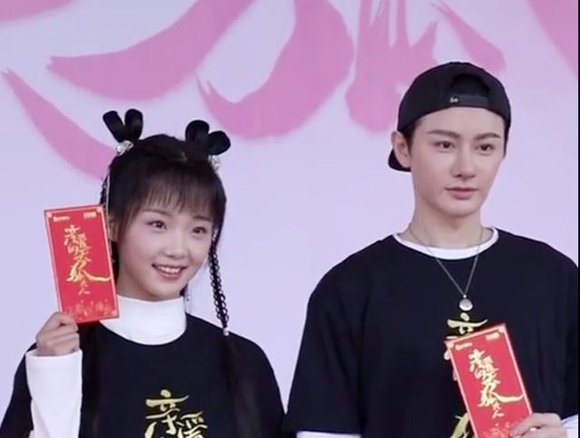 于朦胧整容前后对比照（满屏整容脸演员别再动脸了）