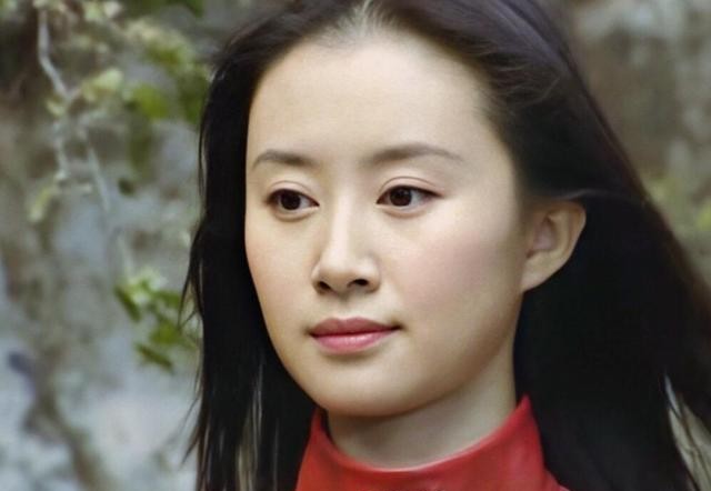 于朦胧整容前后对比照（满屏整容脸演员别再动脸了）