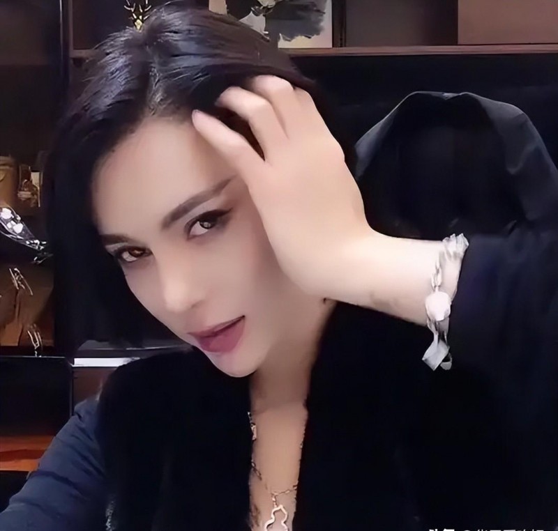 时诗个人资料(辛巴爱徒时诗公开择偶标准)