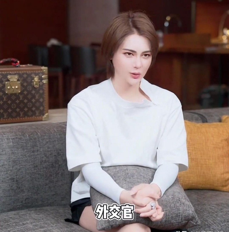 时诗个人资料(辛巴爱徒时诗公开择偶标准)