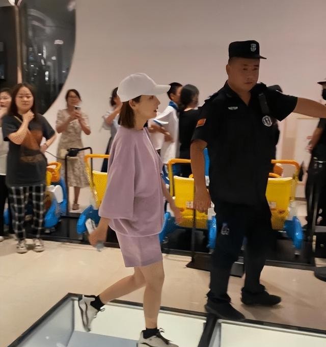 吴昕个人资料身高(162的吴昕现实中长啥样)