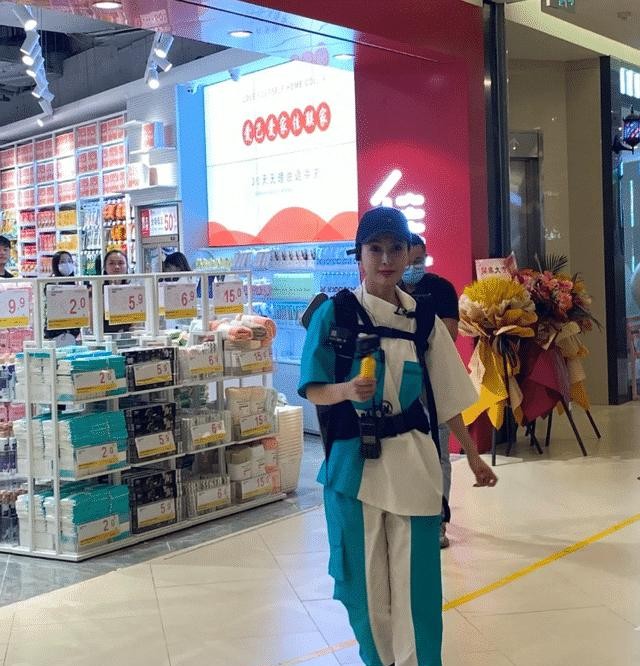 吴昕个人资料身高(162的吴昕现实中长啥样)