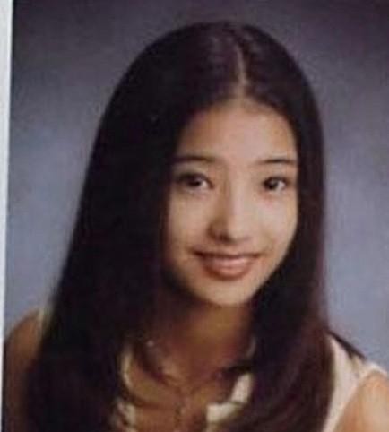 韩彩英结婚(韩彩英颜值回春超惹眼 )