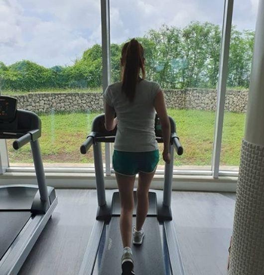 韩彩英结婚(韩彩英颜值回春超惹眼 )