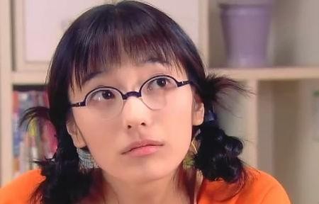 韩彩英结婚(韩彩英颜值回春超惹眼 )