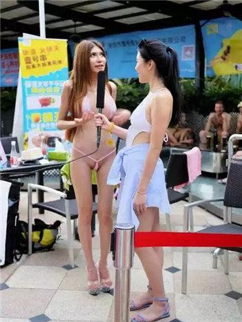 女人乳房照片（请别关注巨乳她也有才华的好吗）