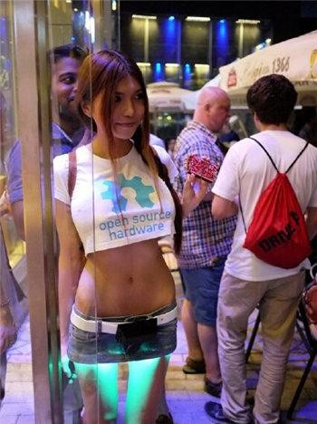 女人乳房照片（请别关注巨乳她也有才华的好吗）