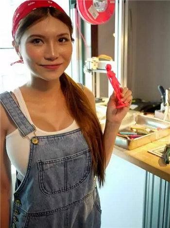 女人乳房照片（请别关注巨乳她也有才华的好吗）