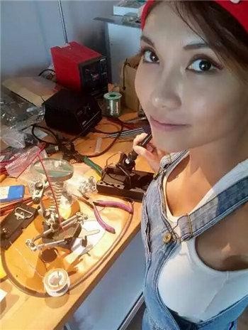女人乳房照片（请别关注巨乳她也有才华的好吗）
