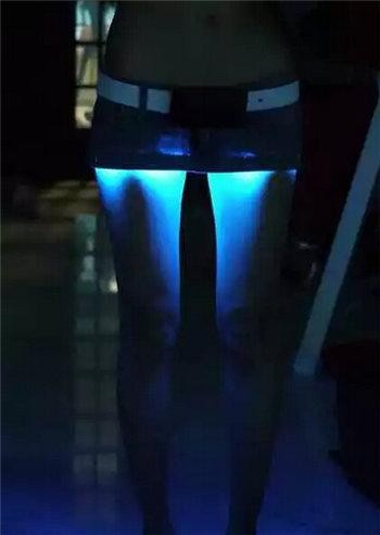 女人乳房照片（请别关注巨乳她也有才华的好吗）