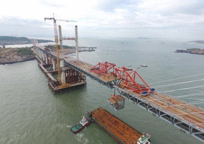 ​平潭海峡公铁大桥在福建贯通，总长16.34公里