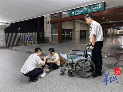 ​潮汕站紧急救助发病旅客，与时间赛跑展示专业与温情