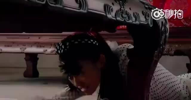 《美人鱼》中霸气侧漏的张雨绮：追我的人从这里排到法国巴黎……