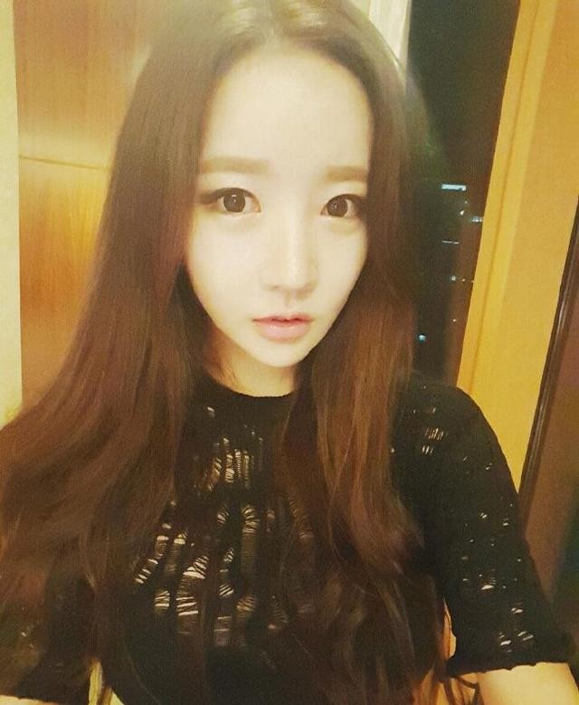 朴妮唛蓝衣（曾经火爆全网的宅男女神朴妮唛）