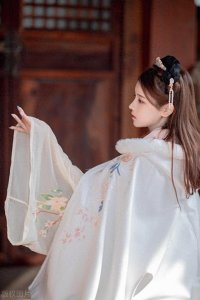 ​两汉古都今昔对比：冲天香阵透长安，洛阳城里见秋风！